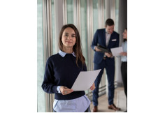 Inglés de negocios, te prepara para el mundo empresarial, desde una llamada telefónica hasta la presentación de una propuesta co